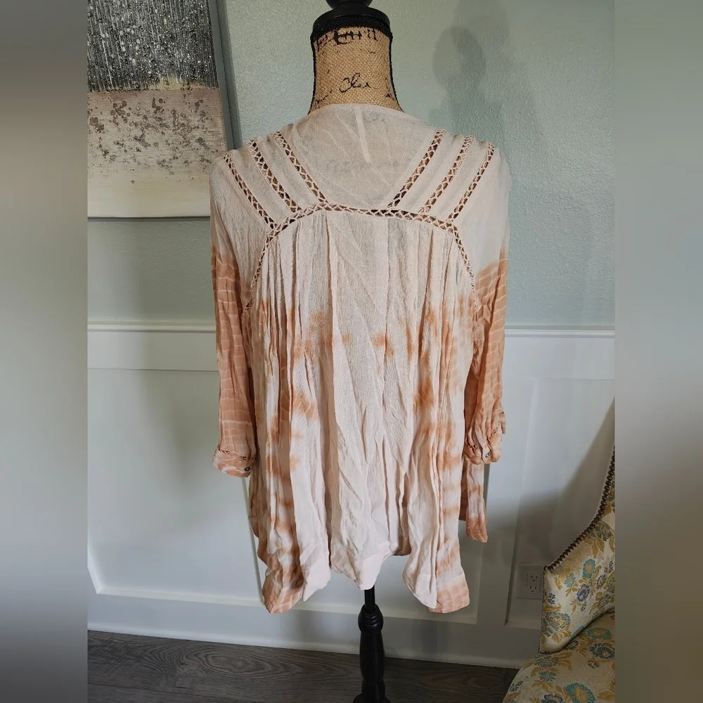 Free People Tie Dye Me Down V- Neck Tunic Size Large - Picture 3 of 5